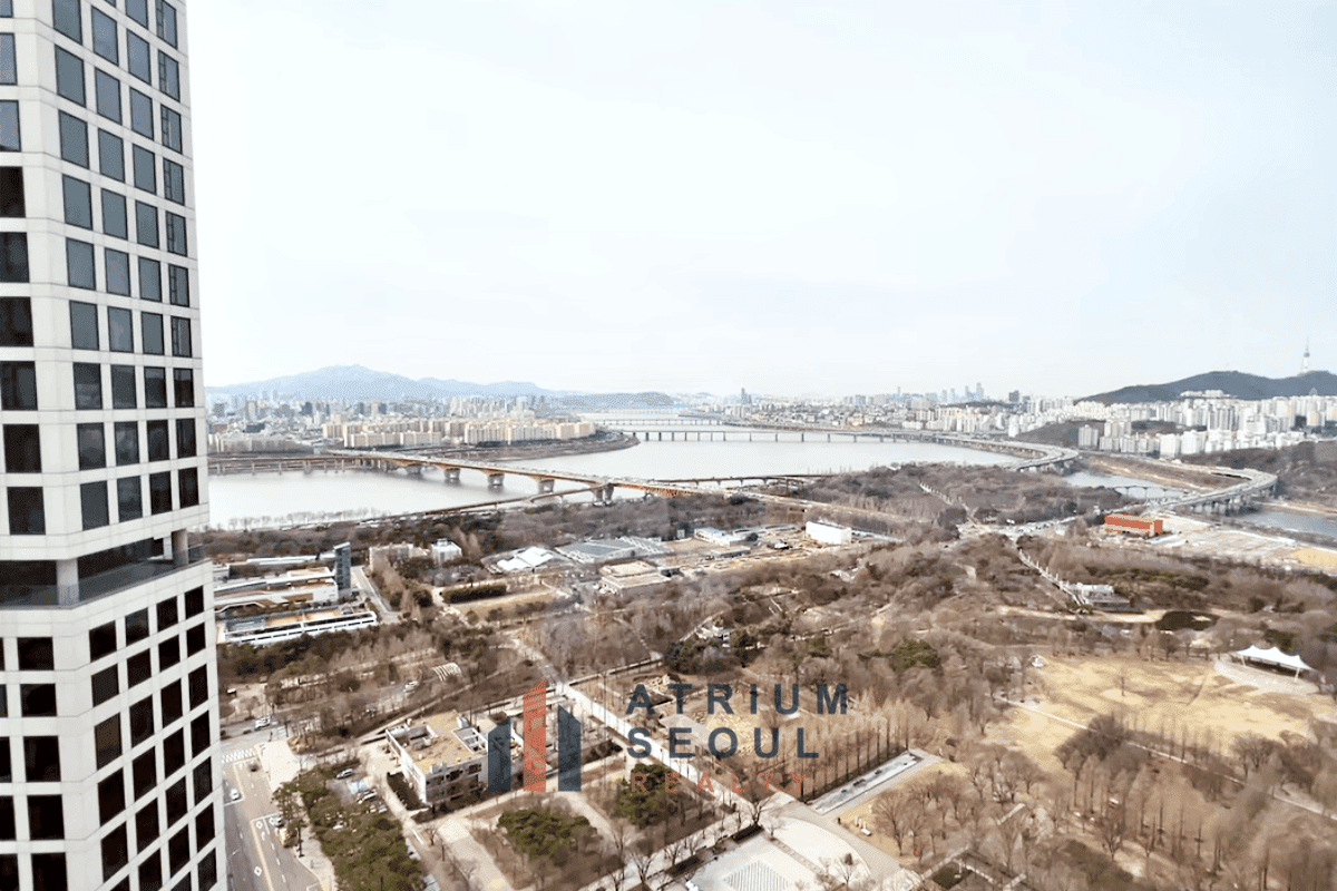 View from Acro Seoul Forest 3BR Apartment for Rent Seoul Forest & Han River view , Seoungsu, Seoul - Atrium Seoul Realty