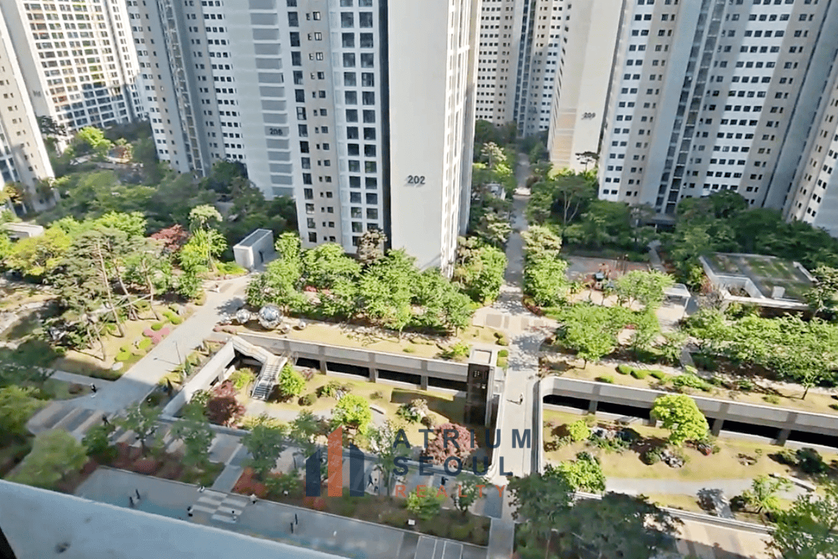 View from Spacious 4 Bedroom Apartment for Rent in Helio City Jamsil, Songpa, Seoul - Atrium Seoul Realty