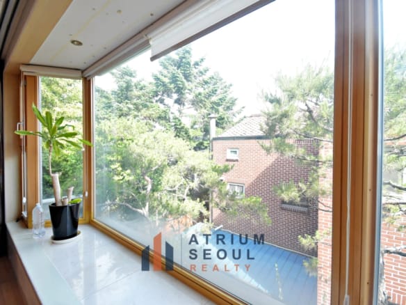 View from the window Itaewon 3-Bedroom Residence For Rent - Apartment Rent in Seoul - Atrium Seoul Realty