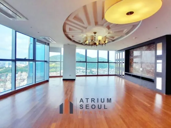 Wide Living Room Centreville Asrium Seoul Penthouse for Rent