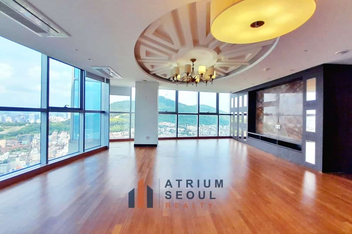 Wide Living Room Centreville Asrium Seoul Penthouse for Rent