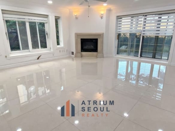 living area - Hannam Aaprtment For Rent in Yongsan Seoul (17)