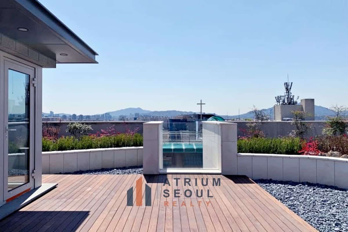 rooftop garden - Apartment For Rent in Itaewon Yongsan Seoul (25)