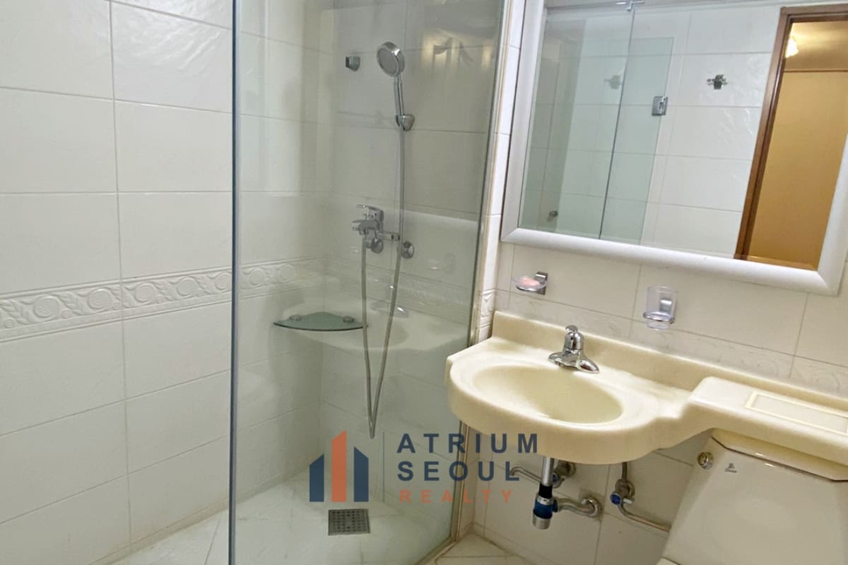 shower booth